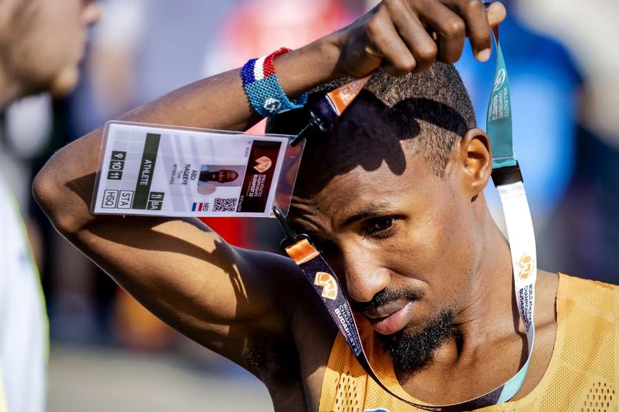 Abdi Nageeye nadat hij uit de marathon stapte