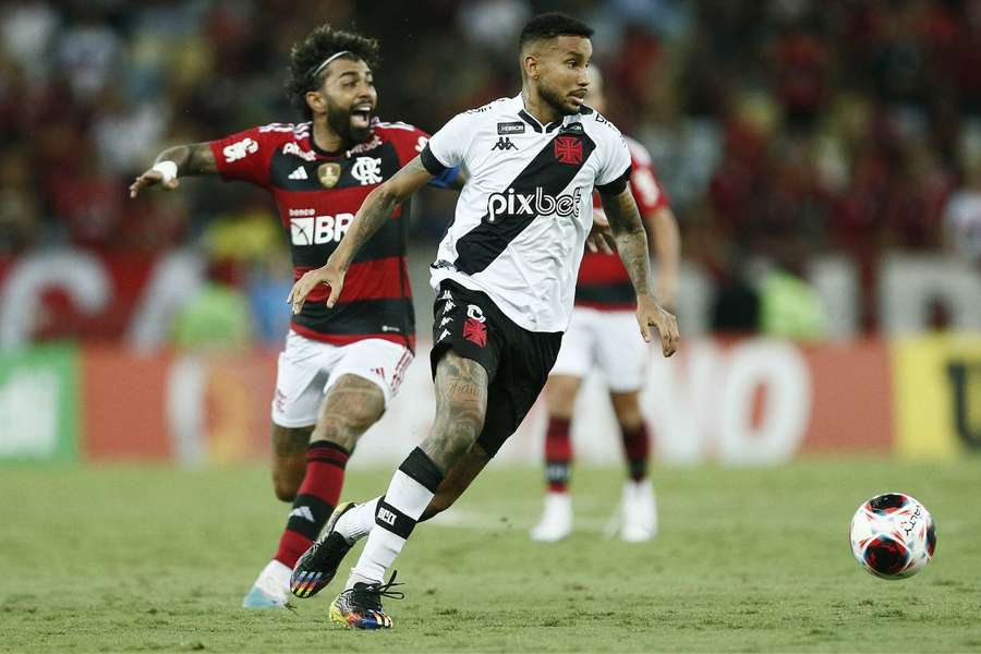 Vasco e Flamengo voltam a se encontrar depois da semifinal do Carioca Vasco e Flamengo voltam a se encontrar depois da semifinal do Carioca