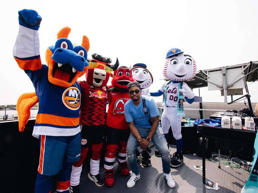 Mascote dos principais clubes da região de Nova Iorque e Nova Jérsia compareceram no evento da FIFA
