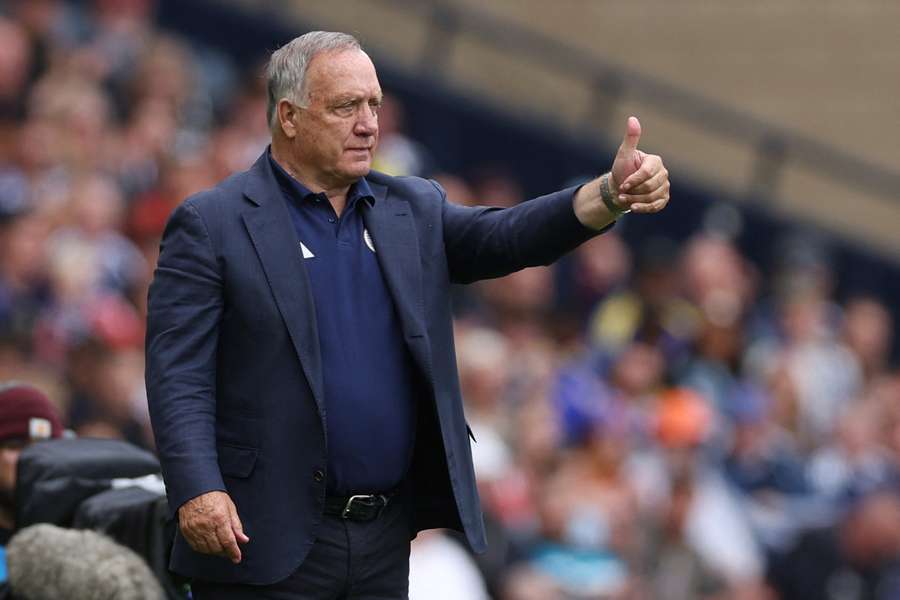 Advocaat überholt Rehhagel
