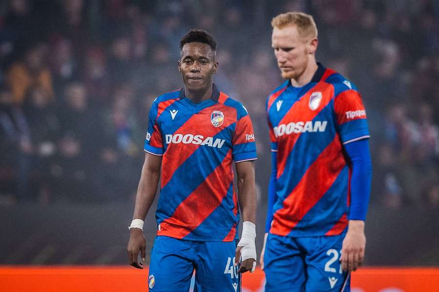 Sampson Dweh i Václav Jemelka budou Viktorii proti Portu chybět kvůli kartám.