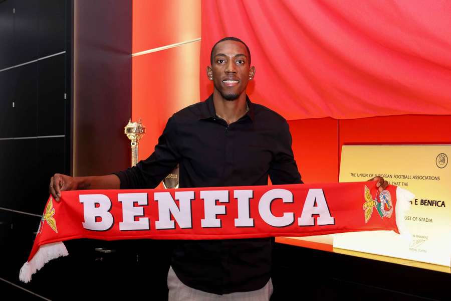 Pedro Pichardo renova contrato com o Benfica