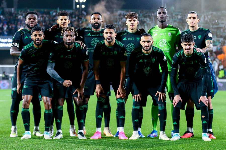Al-Ahli, de Firmino e Mahrez, cede empate ao Damac após abrir 2 a