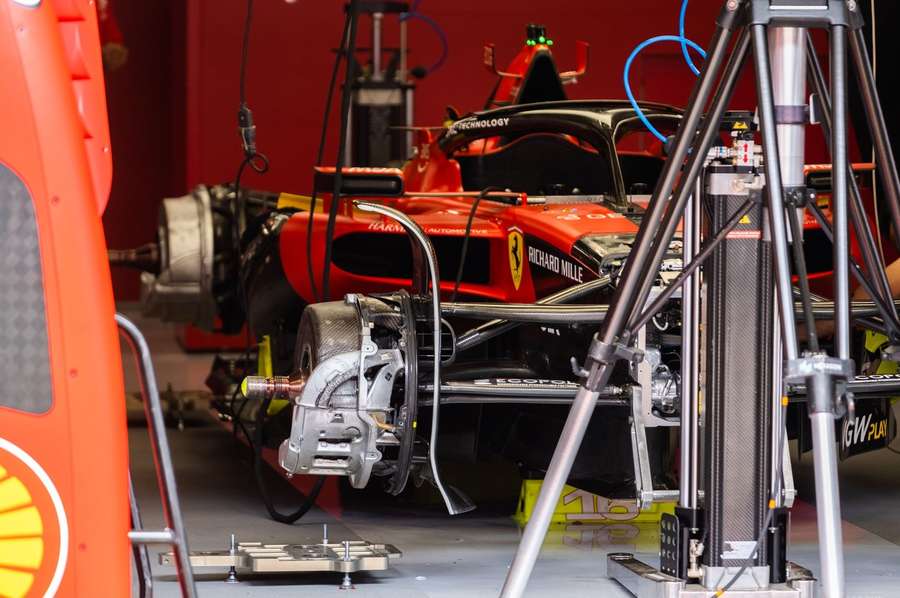 Formula 1, arriva la nuova Ferrari SF-23 con una nuova concezione aerodinamica