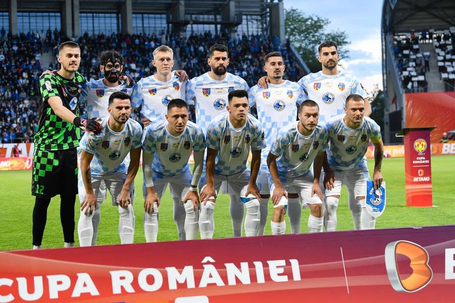 Corvinul Hunedoara câștigă în premieră Cupa României