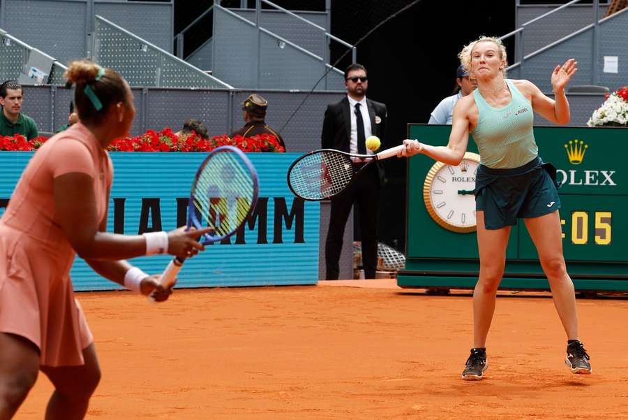 Kateřina Siniaková a Taylor Townsendová v akci. Kateřina Siniaková a Taylor Townsendová v akci.