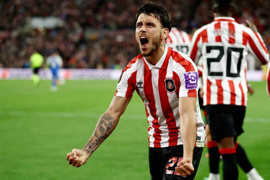 Le Fee celebrates scoring for Sunderland against AZ Alkmaar Le Fee celebrates scoring for Sunderland against AZ Alkmaar