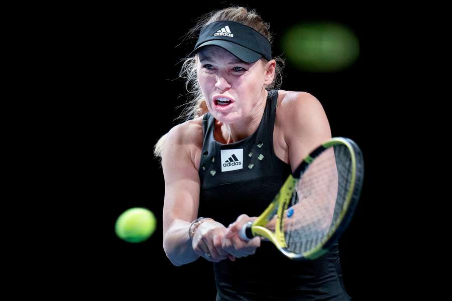 Wozniacki spiller showturnering ved Wimbledon