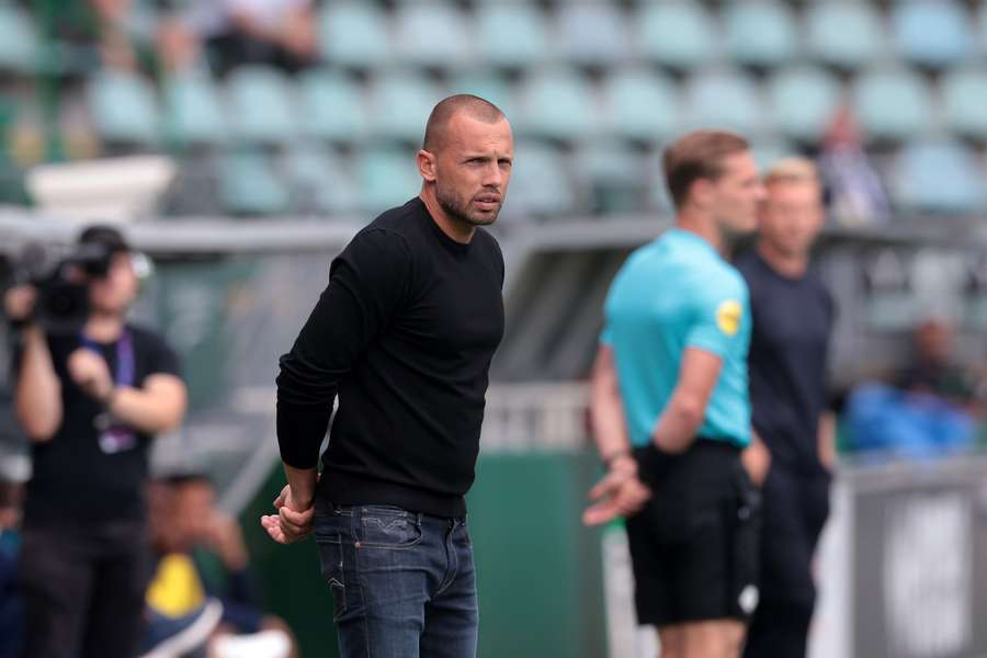 Heitinga is ook kandidaat voor het hoofdtrainerschap bij het eerste elftal