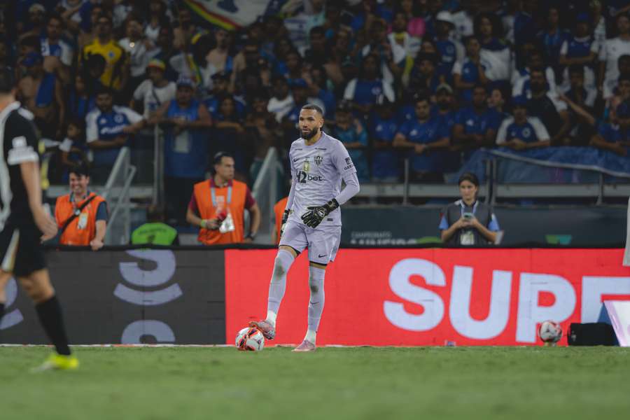 Revide de Éverson iniciou confusão no Mineirão