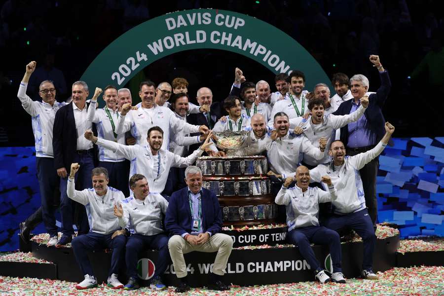 Italia celebra su victoria en la Copa Davis 2024 en Málaga