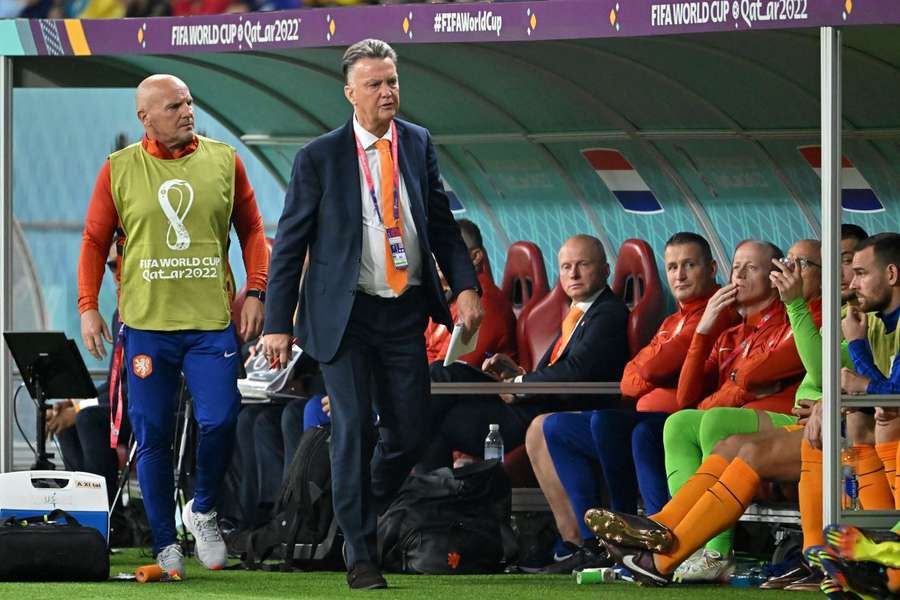 Olanda, Van Gaal difende la squadra: "I media potrebbero difenderci di più"