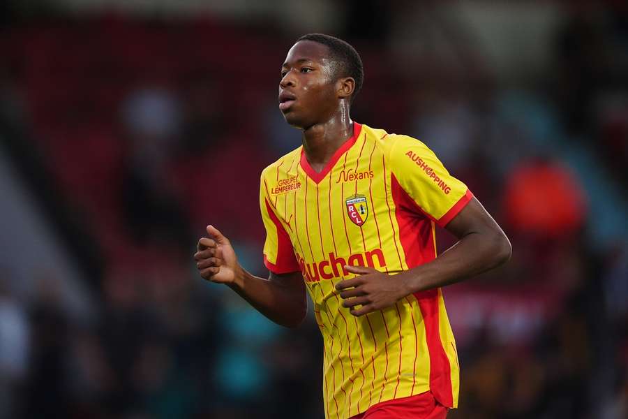 Chávez dorazí do Sparty na hostování s opcí.