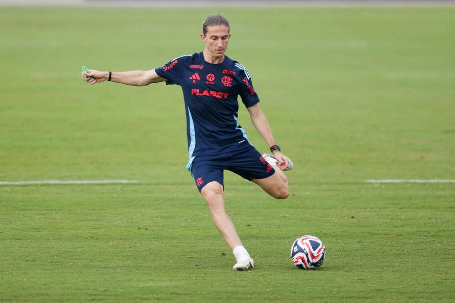 Filipe Luís vai reencontrar o time inglês