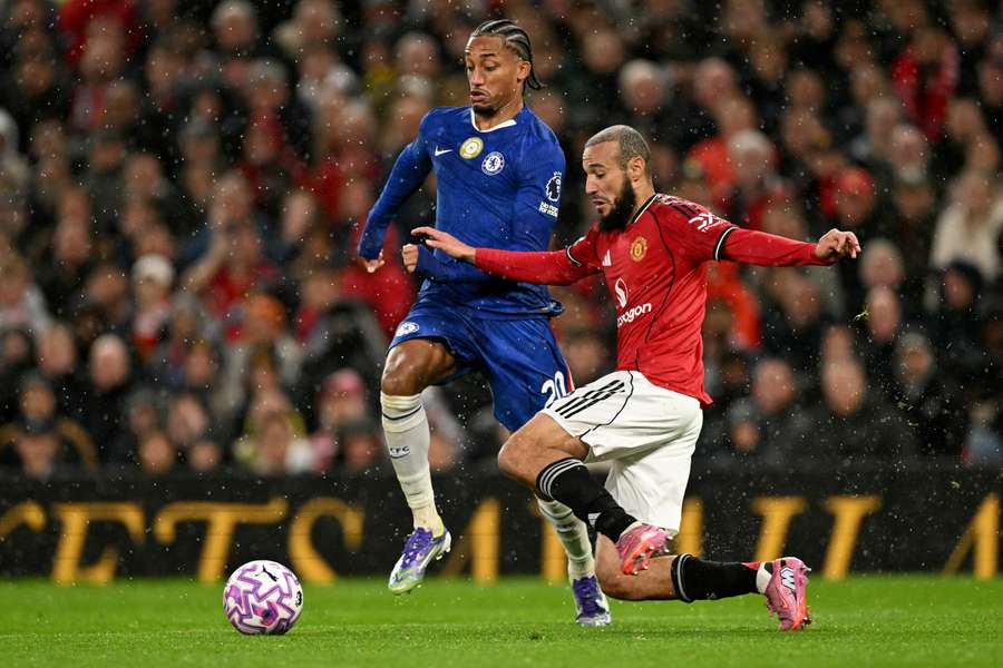 No primeiro turno, o United venceu o Chelsea por 2 a 1