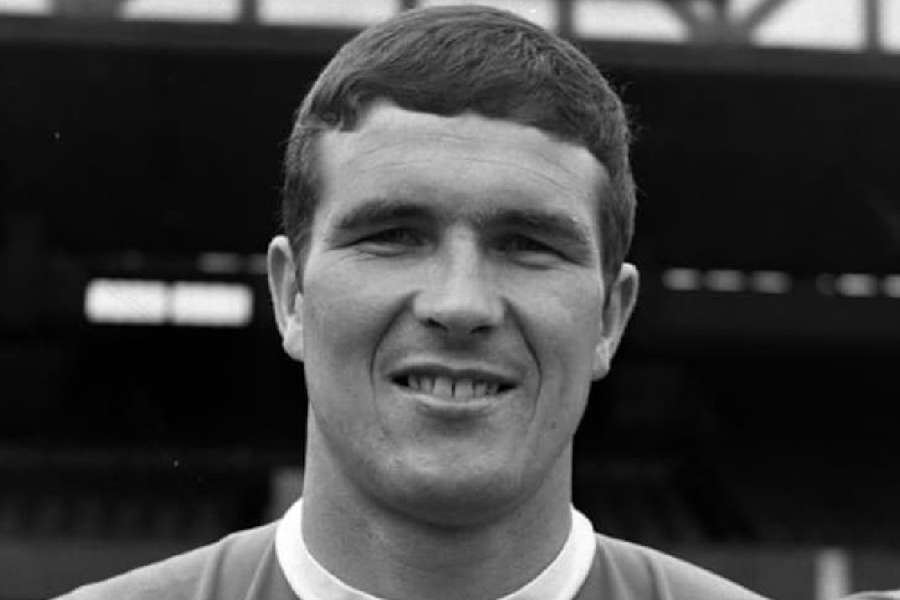 Ron Yeats disputou mais de 400 jogos pelo Liverpool e sofria do Mal de Alzheimer