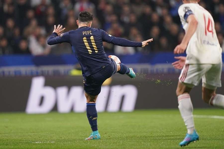 Pepê é um dos resistentes da única eliminação do FC Porto nos oitavos da Liga Europa