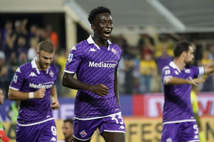 Kayode celebra o golo pela Fiorentina