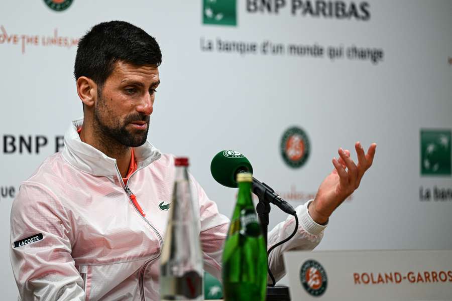 Djokovic, en la sala de prensa del Open de Francia tras ganar a Davidovich