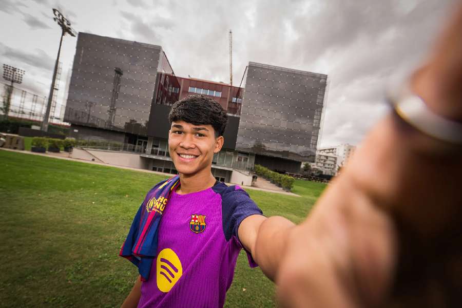 Dro dejará pronto de vestir la camiseta del Barcelona Dro dejará pronto de vestir la camiseta del Barcelona