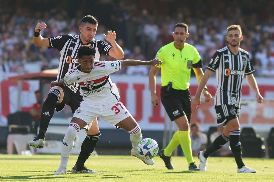 O São Paulo teve 67% de posse de bola na partida