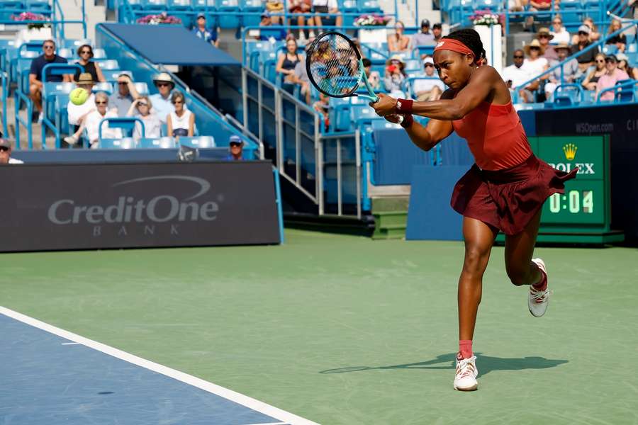 Gauff produce surpriza la Cincinnati și o elimină pe Swiatek în semifinale