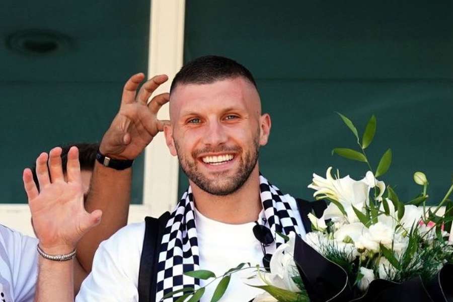 Ante Rebic wordt begroet in Turkije