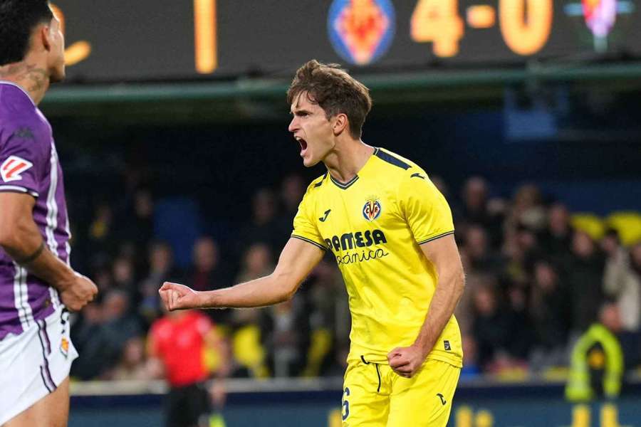 Denis Suárez marca pela primeira vez após retorno ao Villareal, em 2023