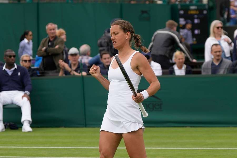 Barbora Strycova eliminou Zanevskaya na primeira ronda