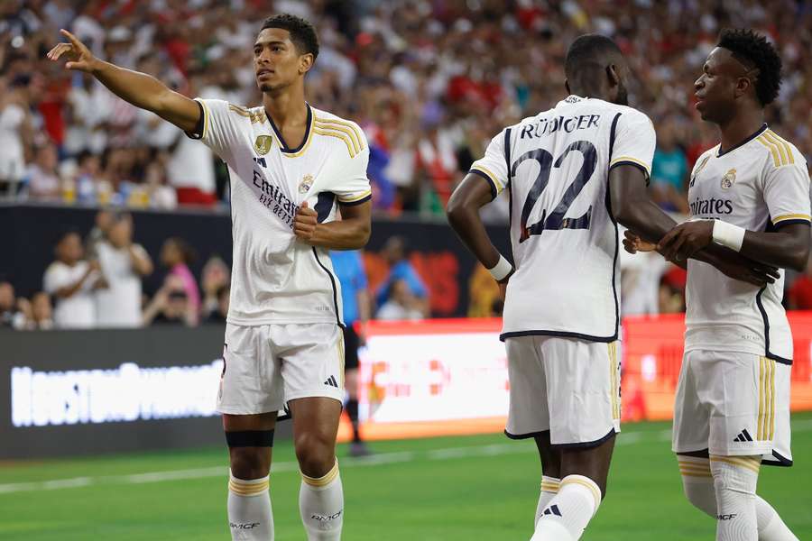 Bellingham comemora o seu primeiro golo