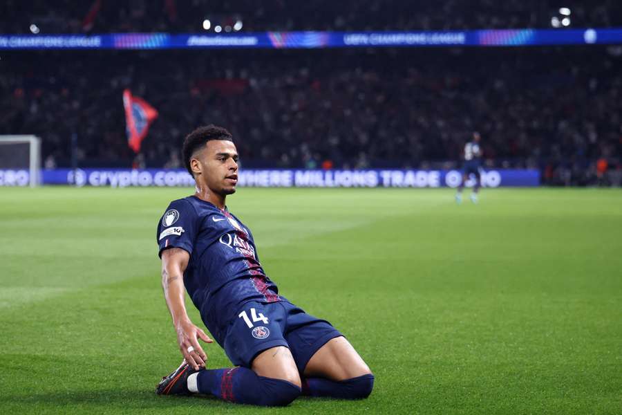 Désiré Doué poslal PSG proti Liverpoolu do vedení 1:0. Désiré Doué poslal PSG proti Liverpoolu do vedení 1:0.