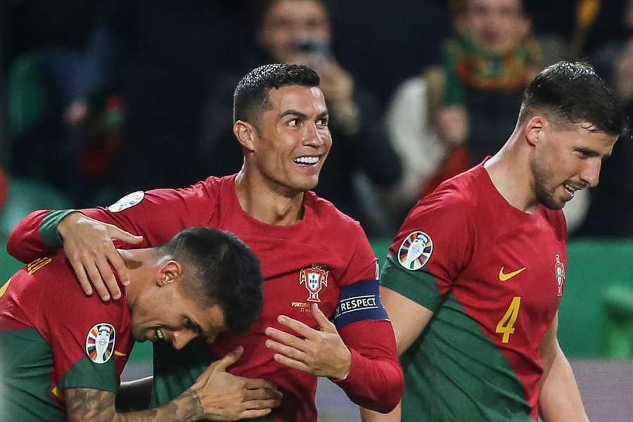 Cristiano fez dois na vitória de Portugal