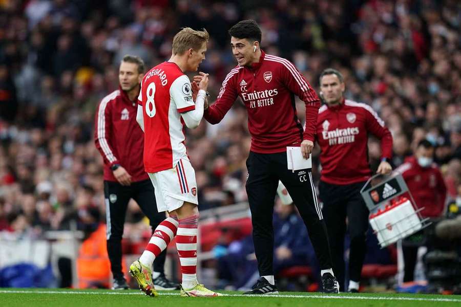 Vymení Cuesta Arsenal za Parmu?