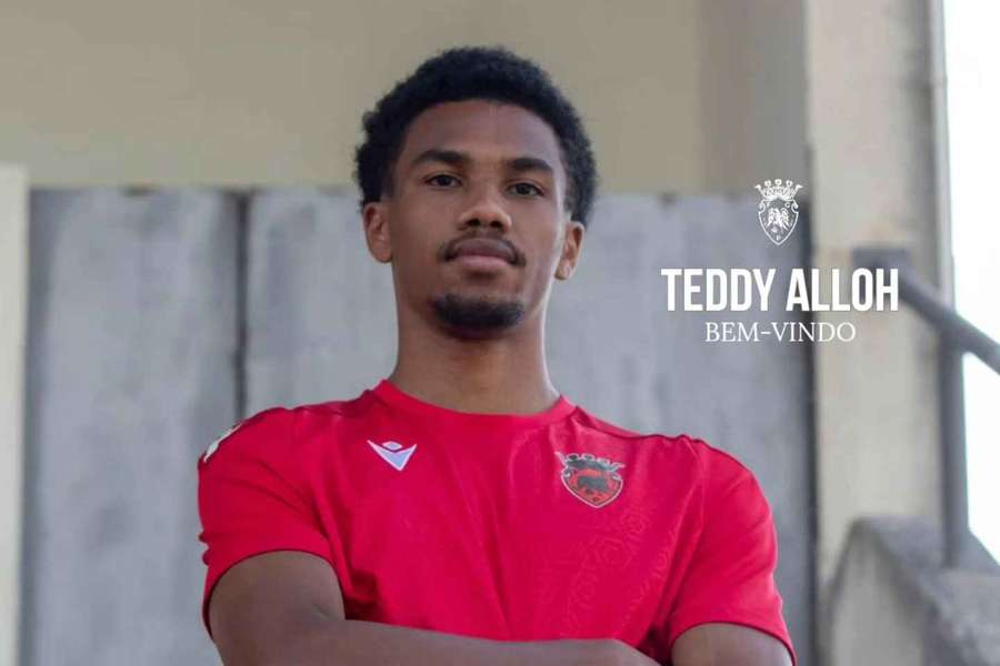Teddy Alloh com a nova camisola