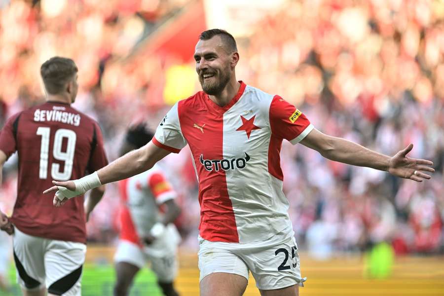 Zažil jsem si těžké chvíle, nikomu bych je nepřál, říká po výhře v derby Chorý