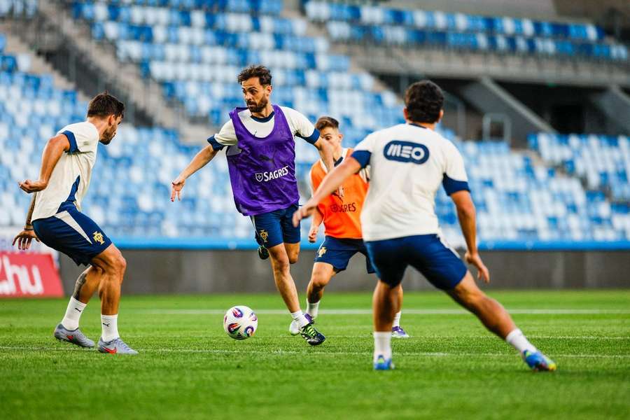 Bernardo Silva foi poupado contra a Arménia