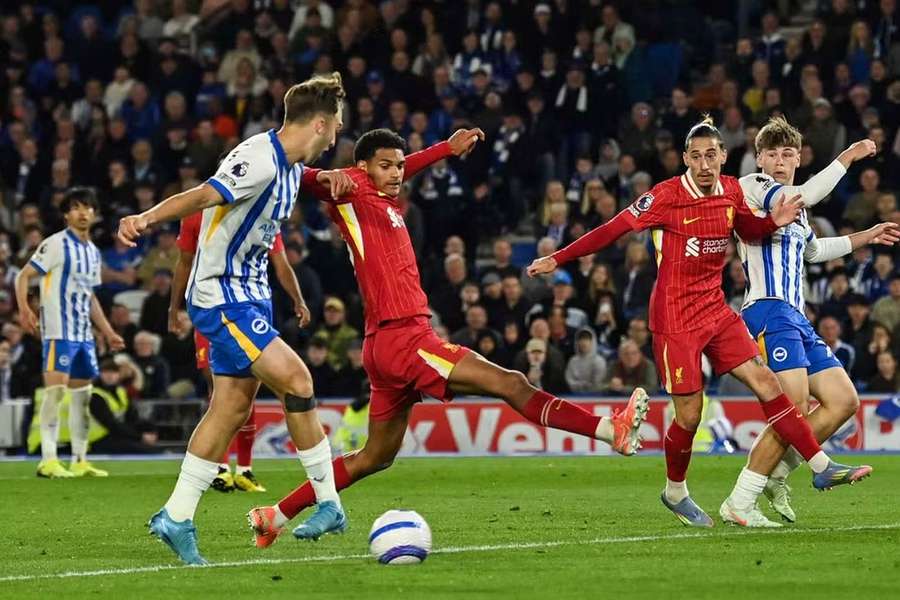 Brighton teve uma segunda parte de alta voltagem Brighton teve uma segunda parte de alta voltagem