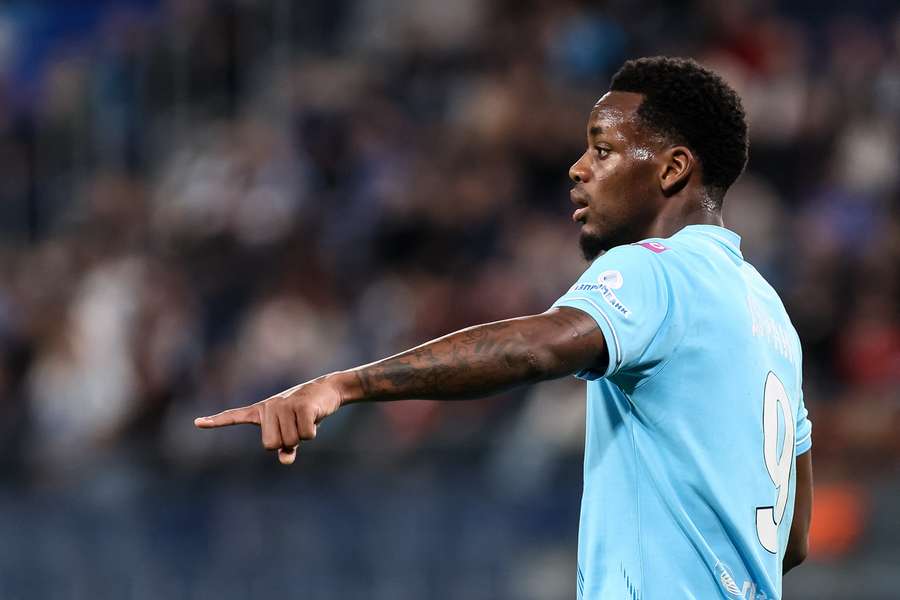 Jhon Durán en acción con el Zenit