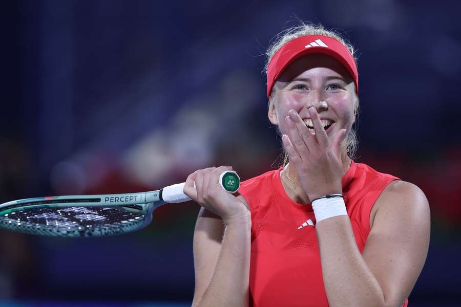 Tauson books semifinal-ticket and continues fairytale in Dubai with win against Noskova