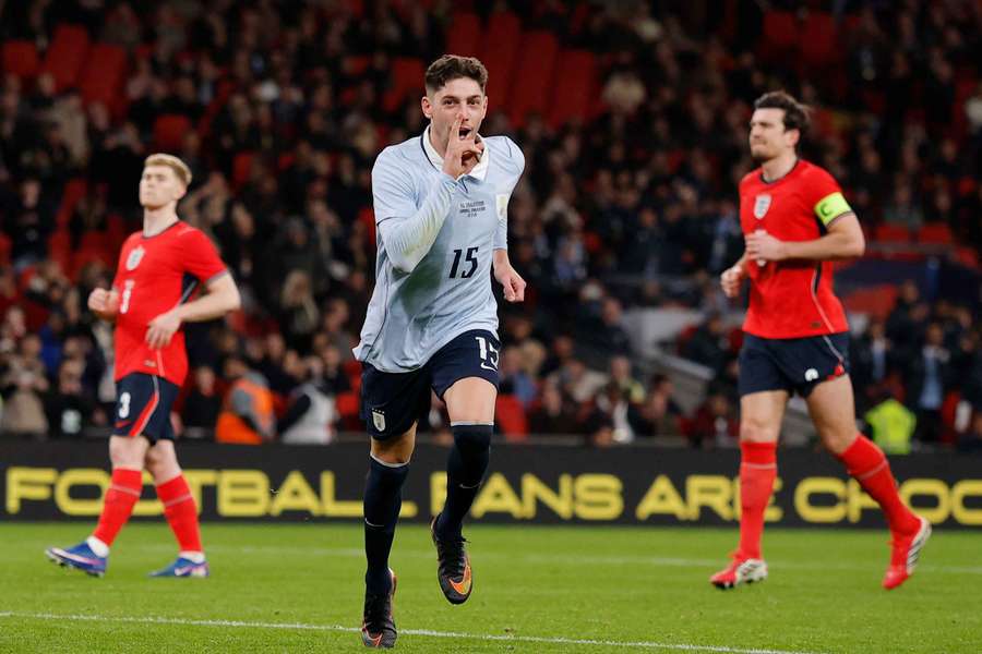 Valverde marcou o penálti do Uruguai Valverde marcou o penálti do Uruguai