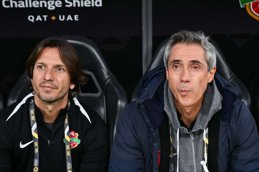 Shabab Al Ahli, de Paulo Sousa, perdeu na final da Taça da Liga