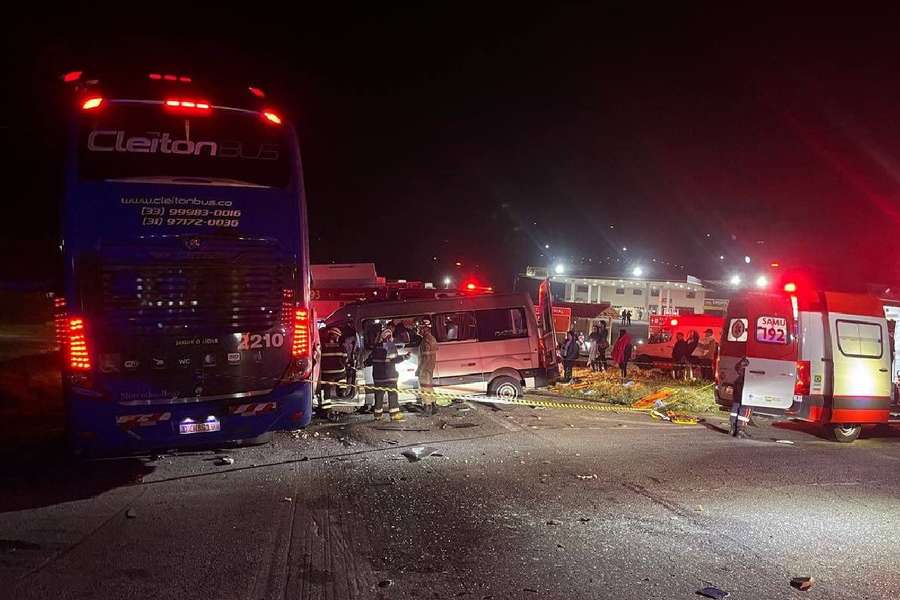 Acidente ocorreu por volta de 1h30 da manhã, conforme informações da Polícia Rodoviária