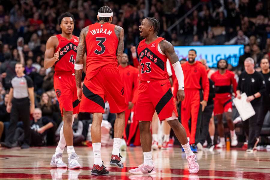 Los Raptors celebran un nuevo triunfo