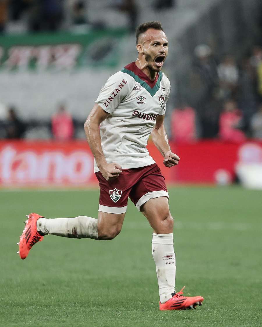 Renê marcou um golaço em Corinthians 0x2 Fluminense