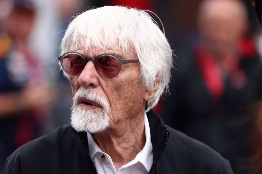 Bernie Ecclestone glaubt nicht an die McLaren-Fahrer. Bernie Ecclestone glaubt nicht an die McLaren-Fahrer.