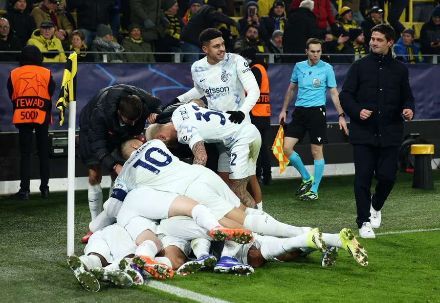 Inter celebrate their second goal Inter celebrate their second goal