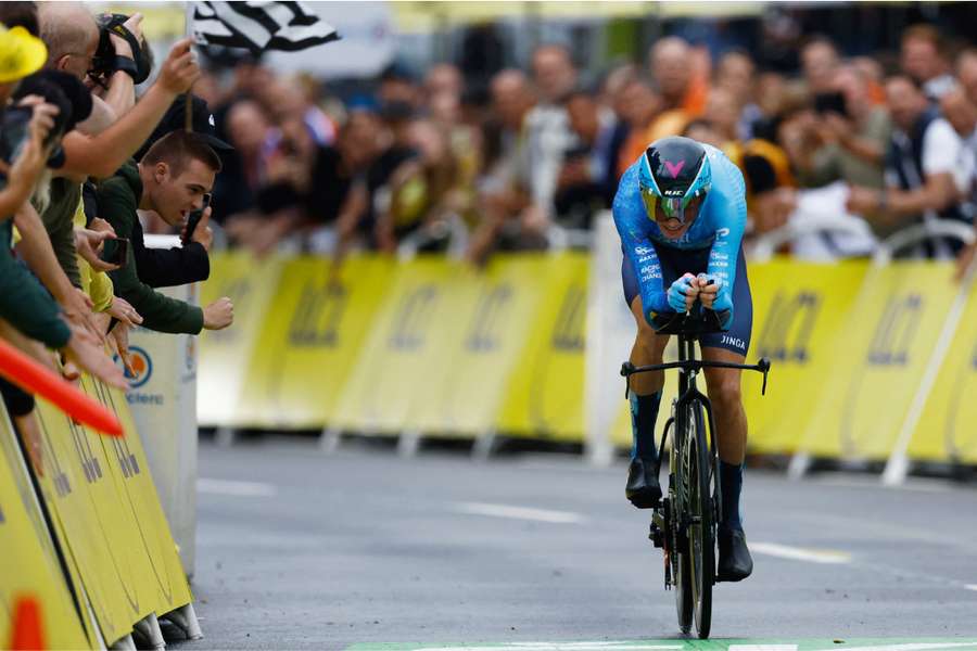Chris Froome in action