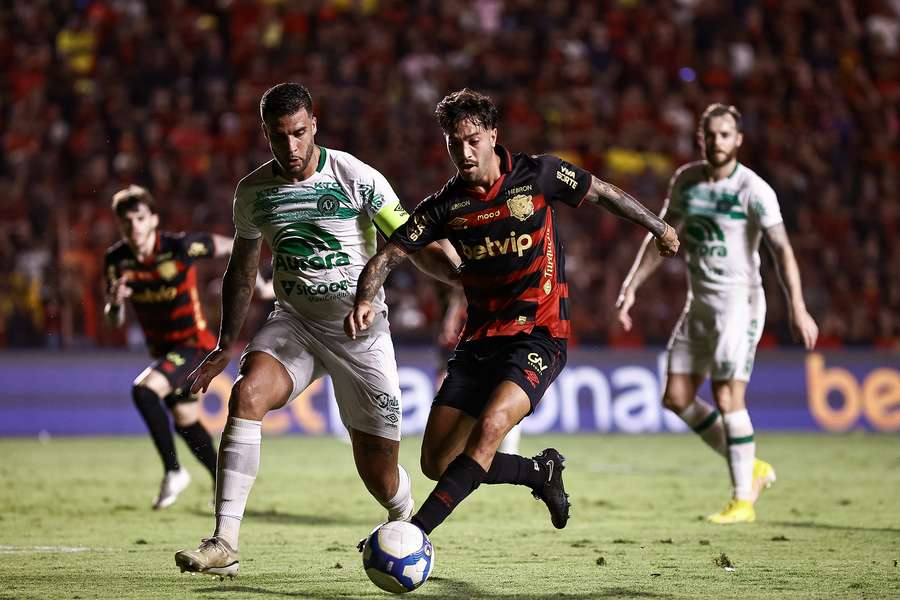 Sport e Chapecoense ficaram no empate na Ilha do Retiro