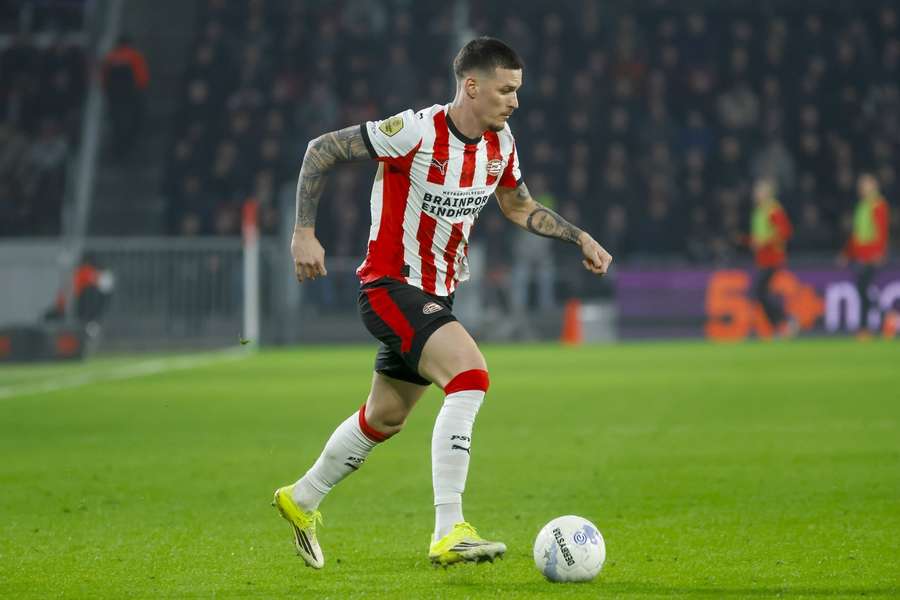 Dennis Man poate cuceri titlul în Olanda cu PSV încă de sâmbătă (14 martie)