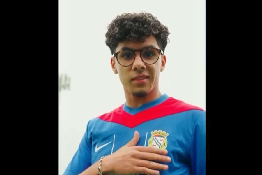 Zakaria Kessary apresentado em Alverca